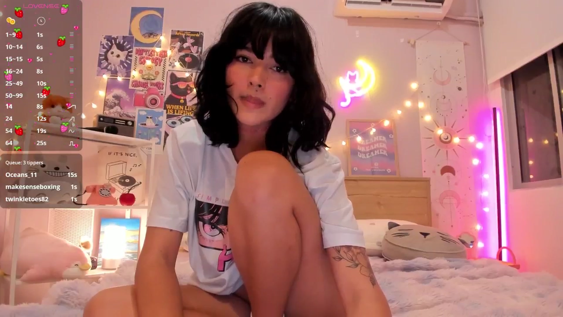Gallery image thumbnail from kittennmoon's myfreecams stream on, 08/18/2025, 24:13 image 20 of 20