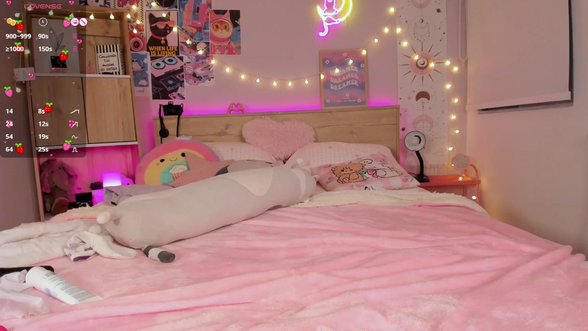 Gallery image thumbnail from kittennmoon's myfreecams stream on, 09/08/2025, 01:12 image 7 of 20