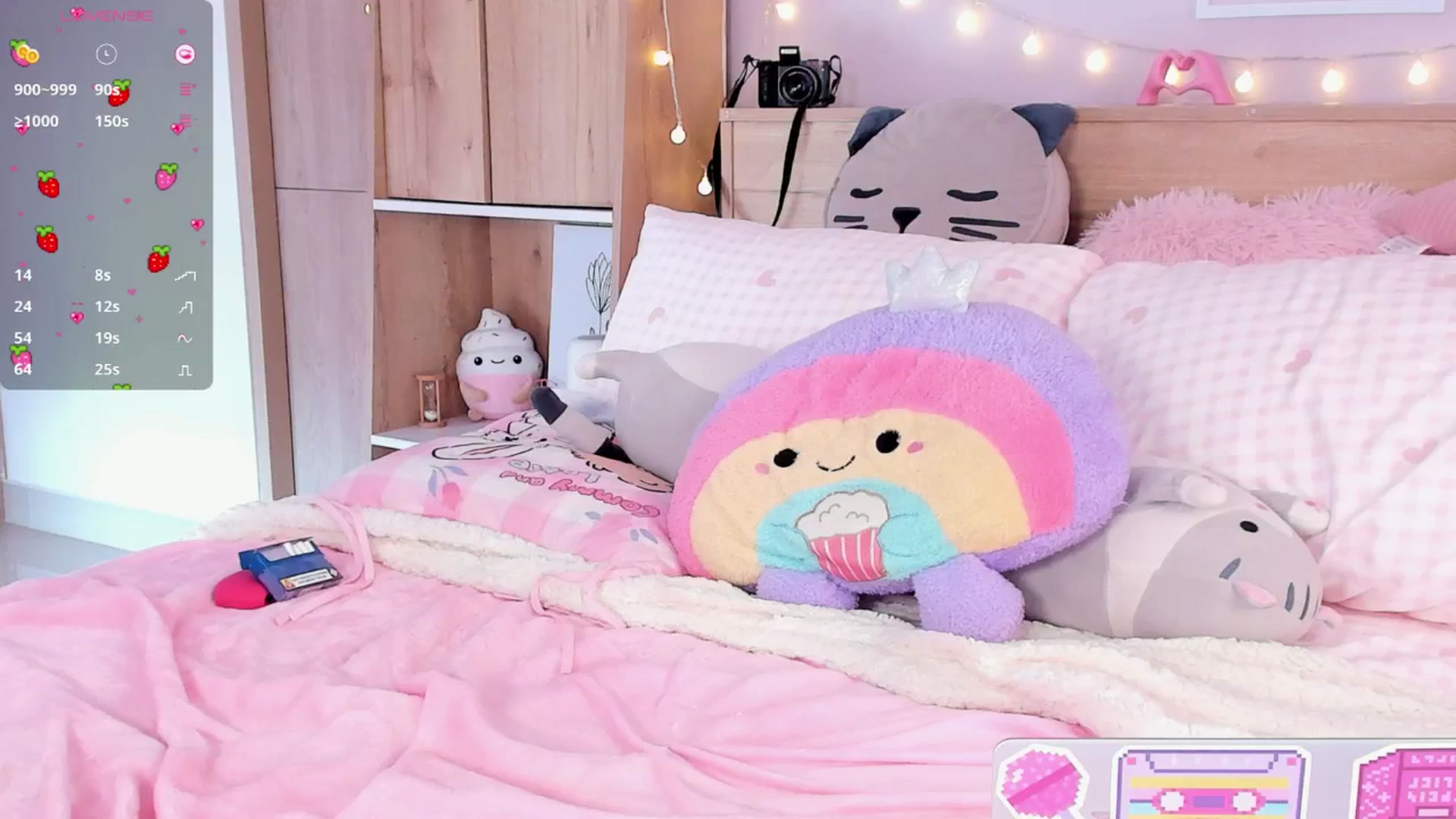 Gallery image thumbnail from kittennmoon's myfreecams stream on, 10/02/2025, 19:39 image 9 of 20