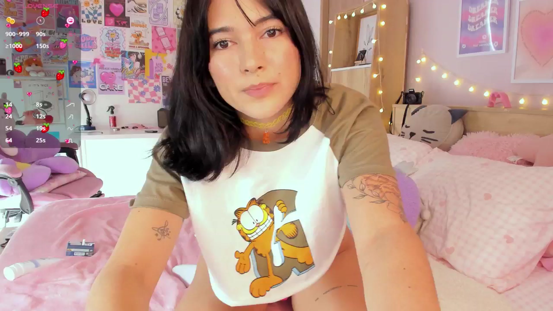 Gallery image thumbnail from kittennmoon's myfreecams stream on, 10/03/2025, 20:13 image 3 of 20