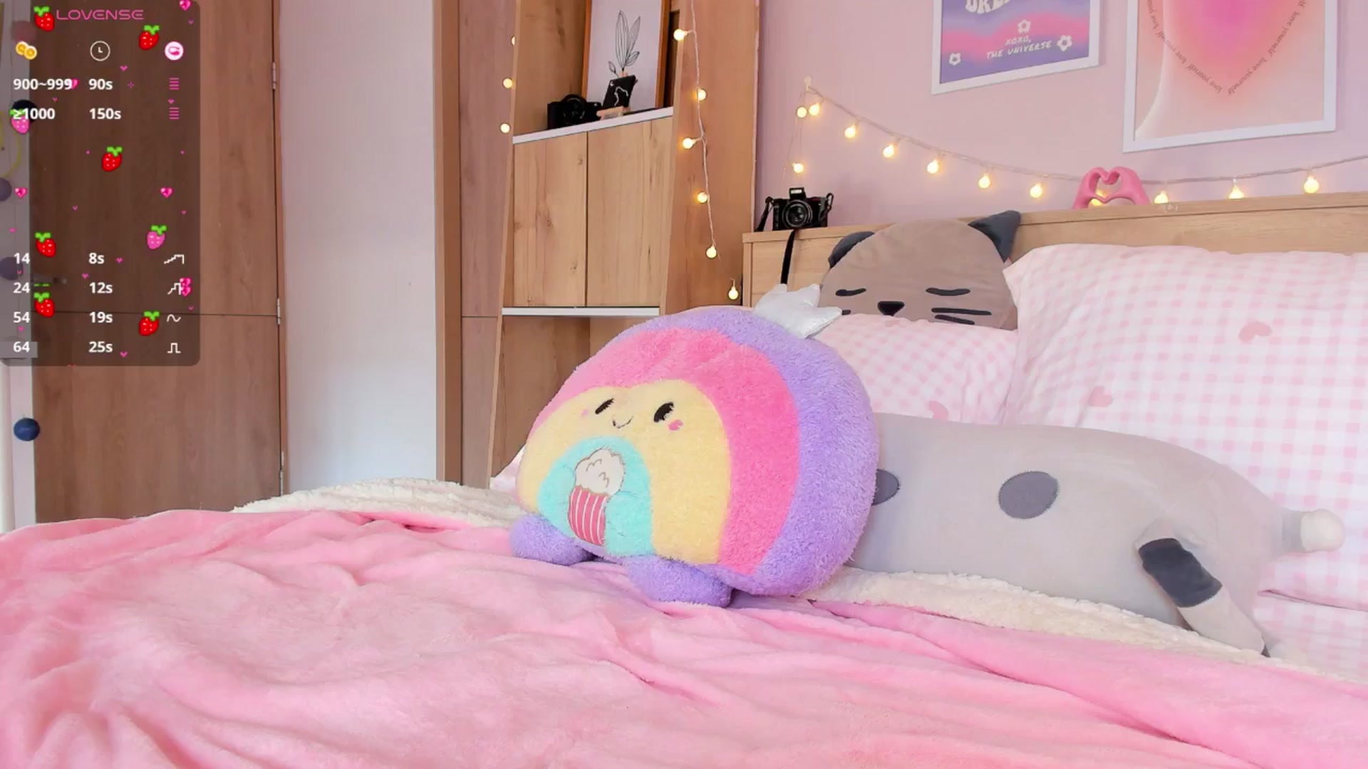 Gallery image thumbnail from kittennmoon's myfreecams stream on, 10/13/2025, 19:57 image 11 of 20