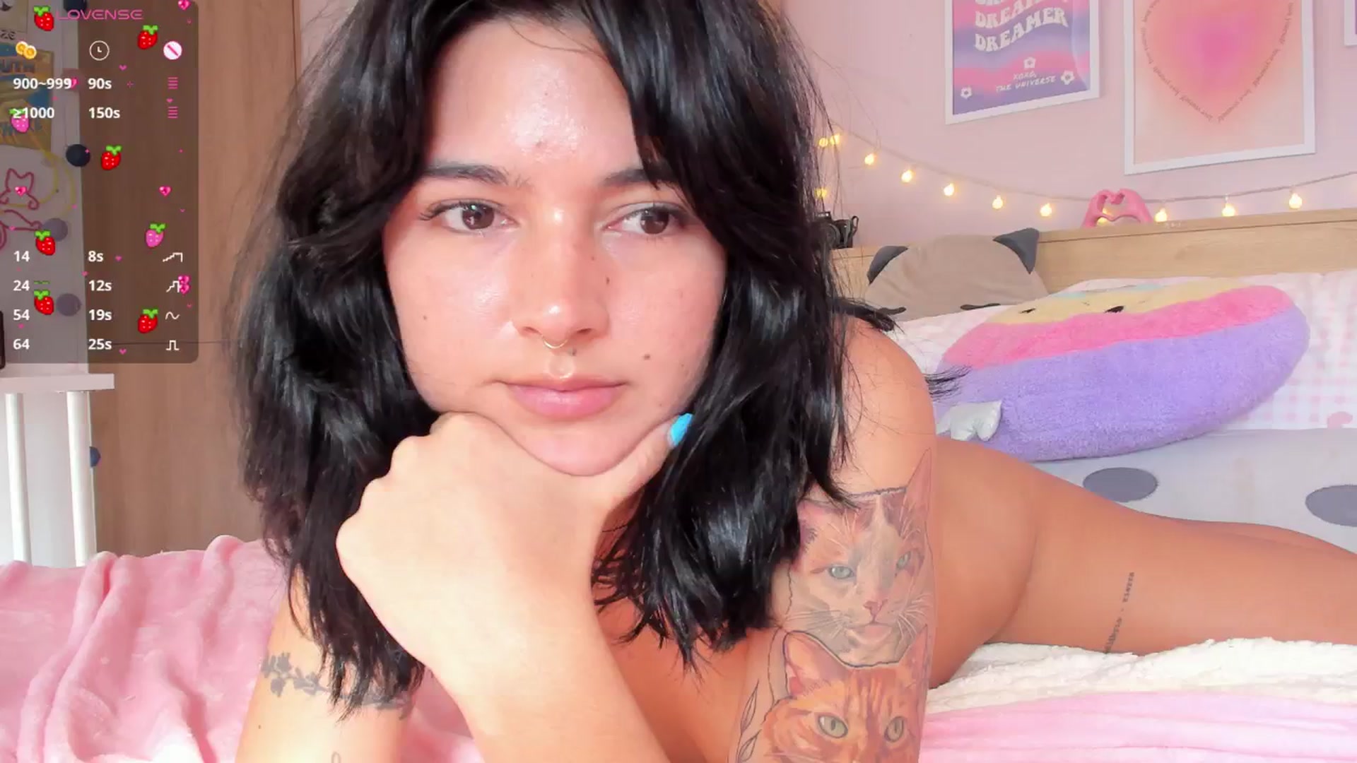 Gallery image thumbnail from kittennmoon's myfreecams stream on, 10/13/2025, 21:23 image 1 of 20