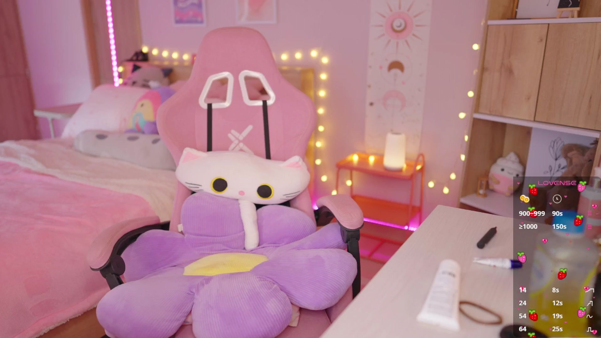 Gallery image thumbnail from kittennmoon's myfreecams stream on, 10/24/2025, 23:43 image 8 of 20
