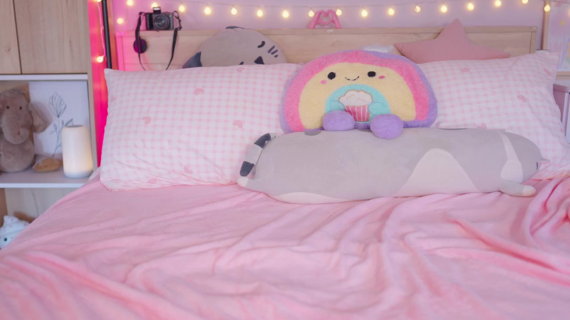 Gallery image thumbnail from kittennmoon's myfreecams stream on, 11/09/2025, 20:04 image 6 of 20