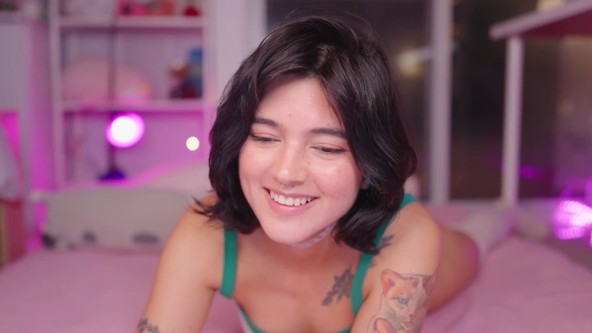 Gallery image thumbnail from kittennmoon's myfreecams stream on, 12/08/2025, 06:12 image 14 of 20