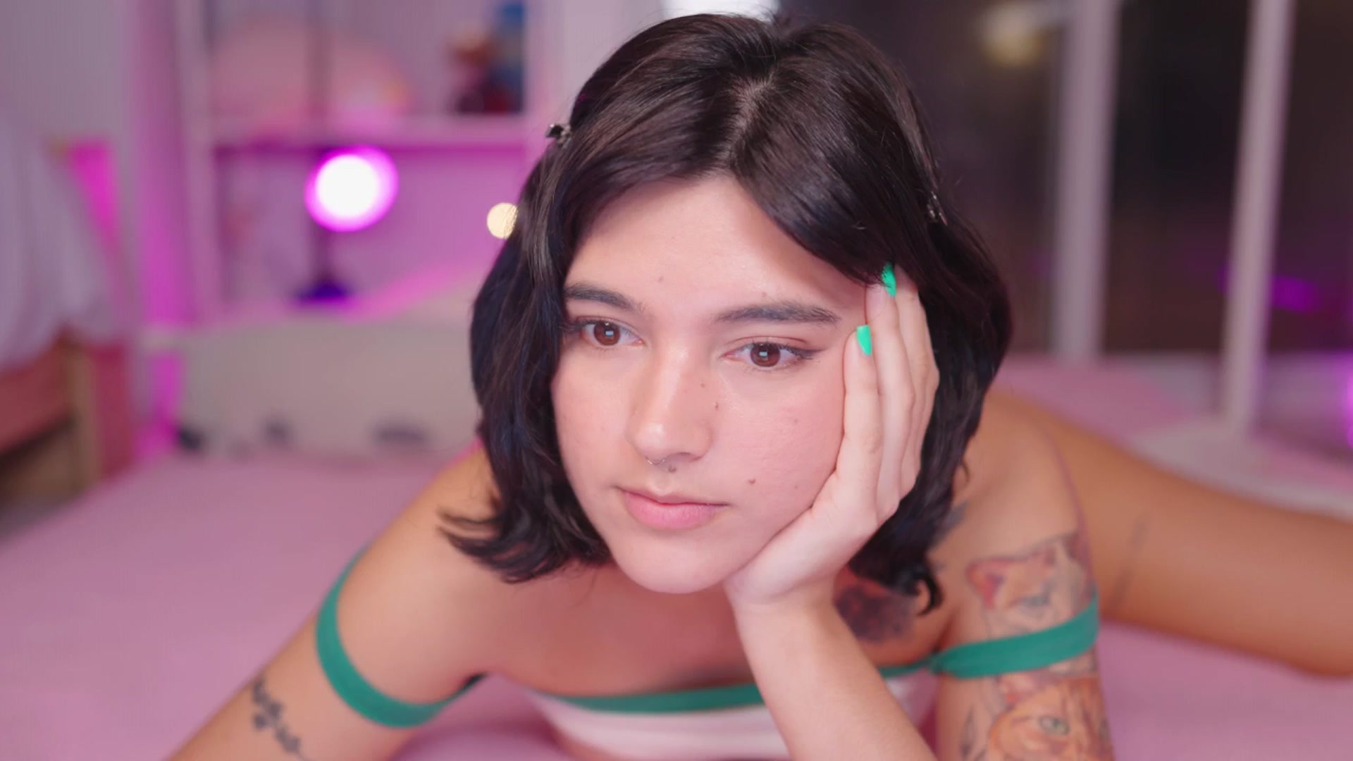 Gallery image thumbnail from kittennmoon's myfreecams stream on, 12/08/2025, 06:12 image 3 of 20