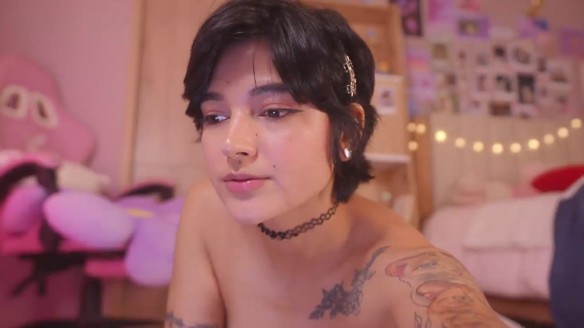 Gallery image thumbnail from kittennmoon's myfreecams stream on, 07/06/2026, 24:09 image 20 of 20