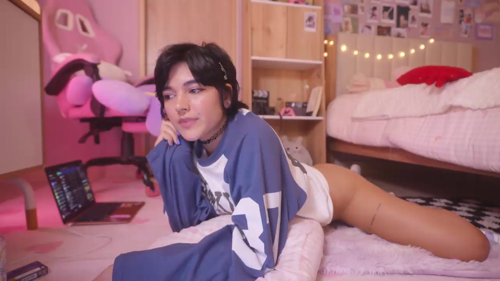 Gallery image thumbnail from kittennmoon's myfreecams stream on, 07/06/2026, 01:12 image 3 of 20