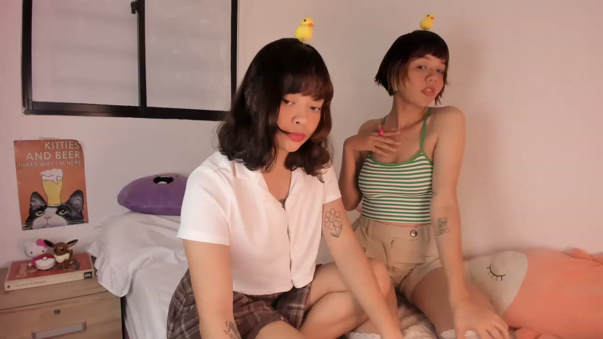 Gallery image thumbnail from kittieEVIL's myfreecams stream on, 11/14/2022, 22:32 image 5 of 20
