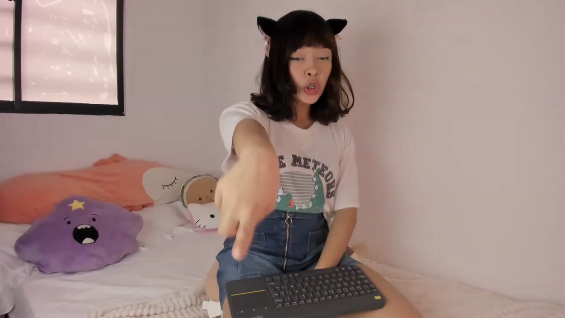 Gallery image thumbnail from kittieEVIL's myfreecams stream on, 11/18/2022, 19:06 image 1 of 20