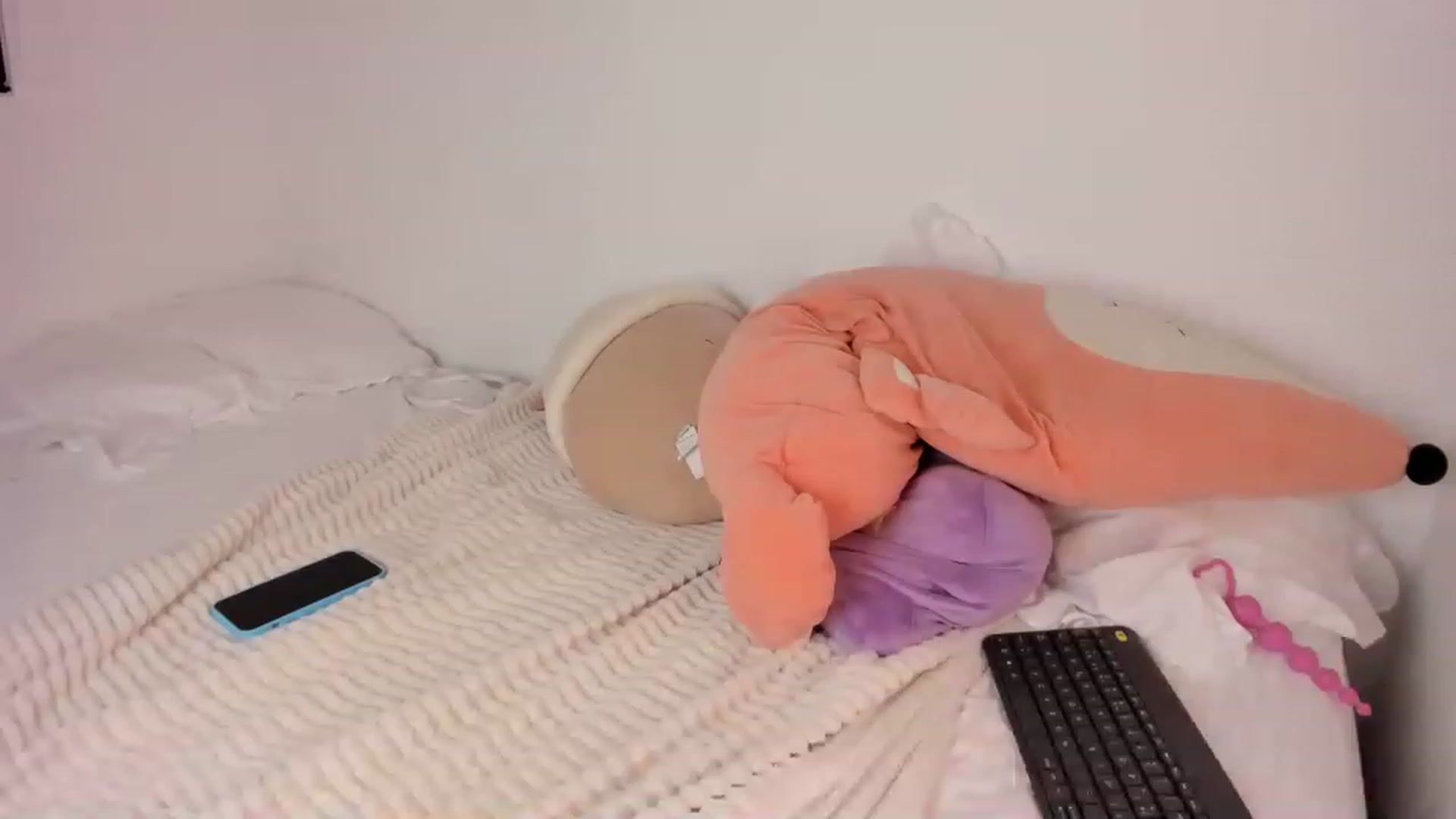 Gallery image thumbnail from kittieEVIL's myfreecams stream on, 11/19/2022, 23:34 image 15 of 20