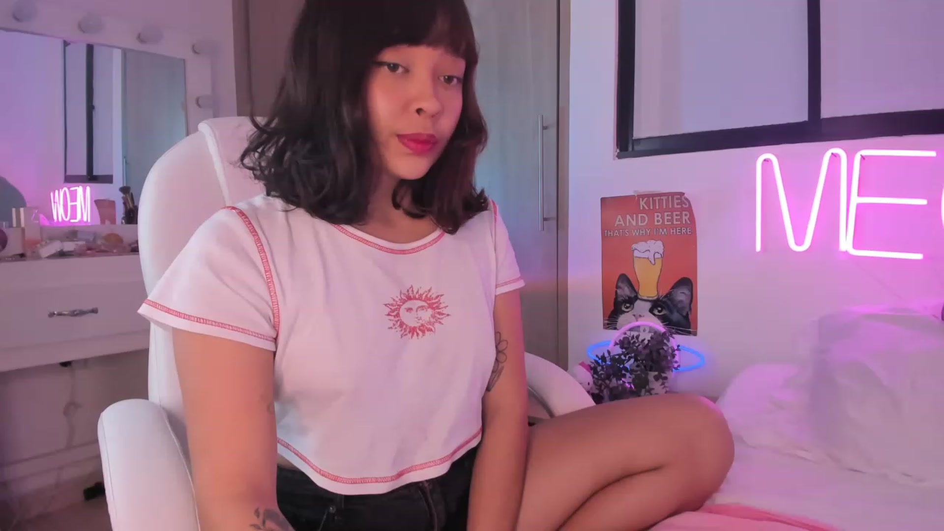 Gallery image thumbnail from kittieEVIL's myfreecams stream on, 11/22/2022, 06:09 image 12 of 20