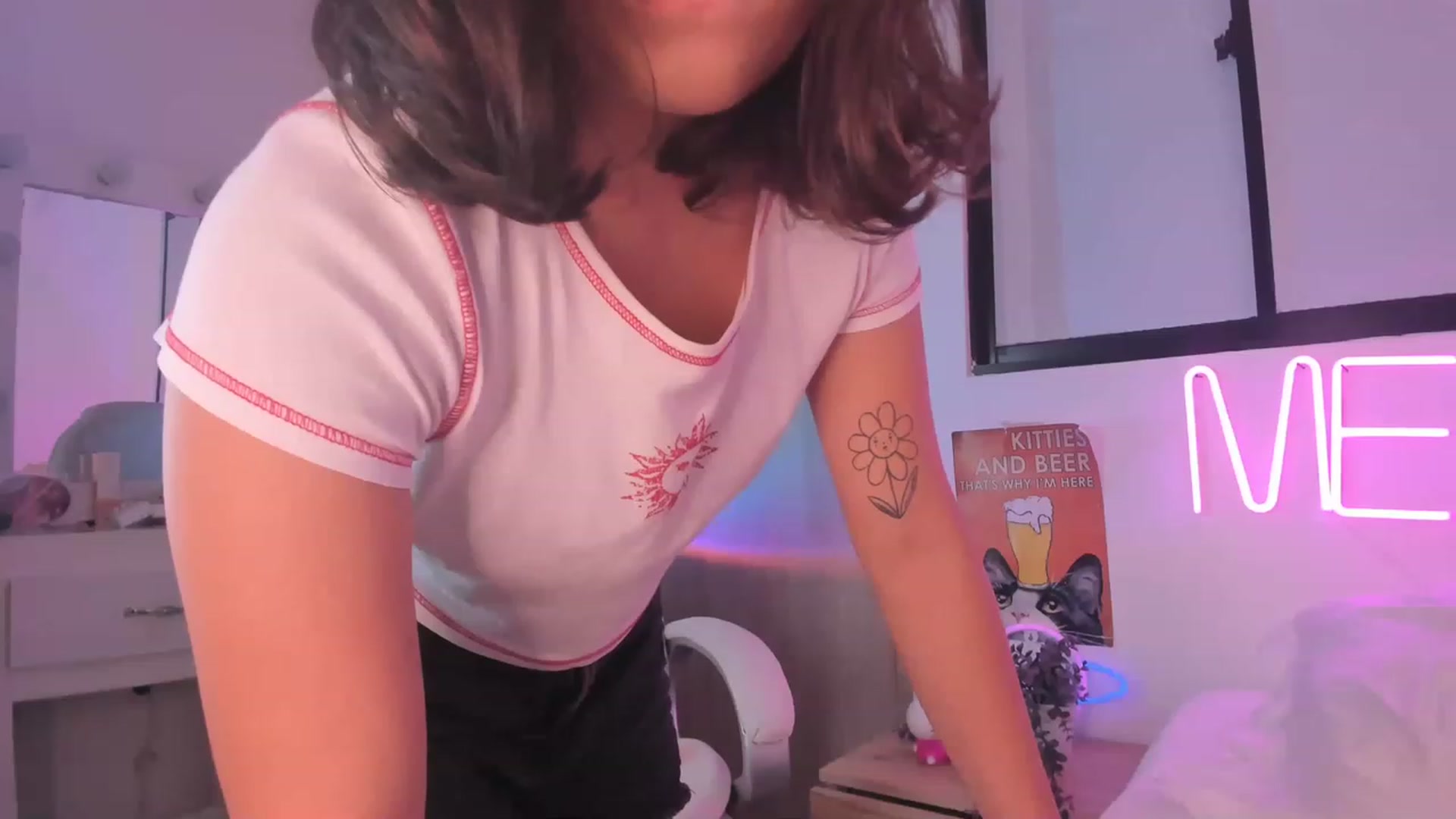 Gallery image thumbnail from kittieEVIL's myfreecams stream on, 11/22/2022, 06:09 image 5 of 20