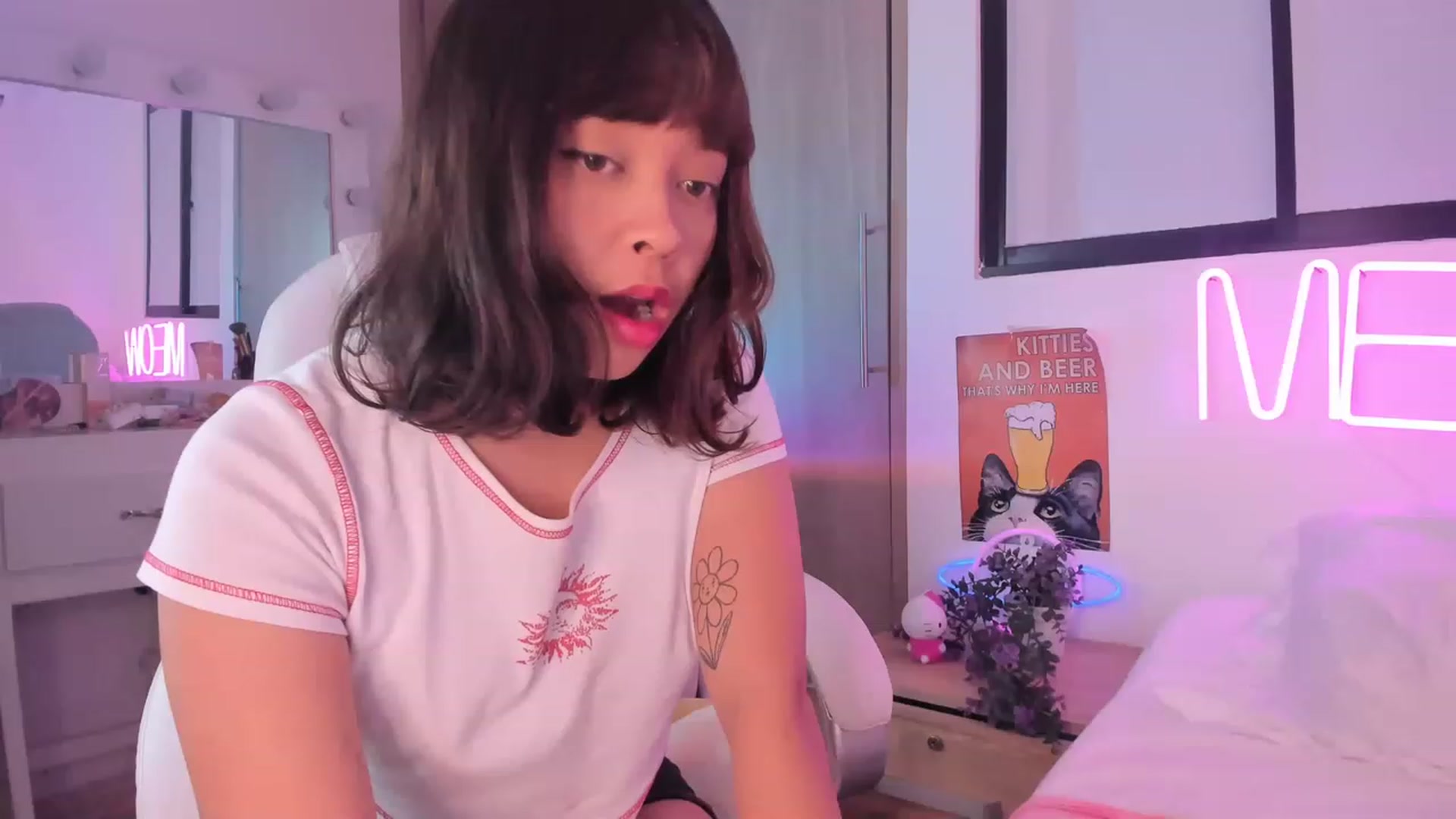 Gallery image thumbnail from kittieEVIL's myfreecams stream on, 11/22/2022, 06:09 image 7 of 20