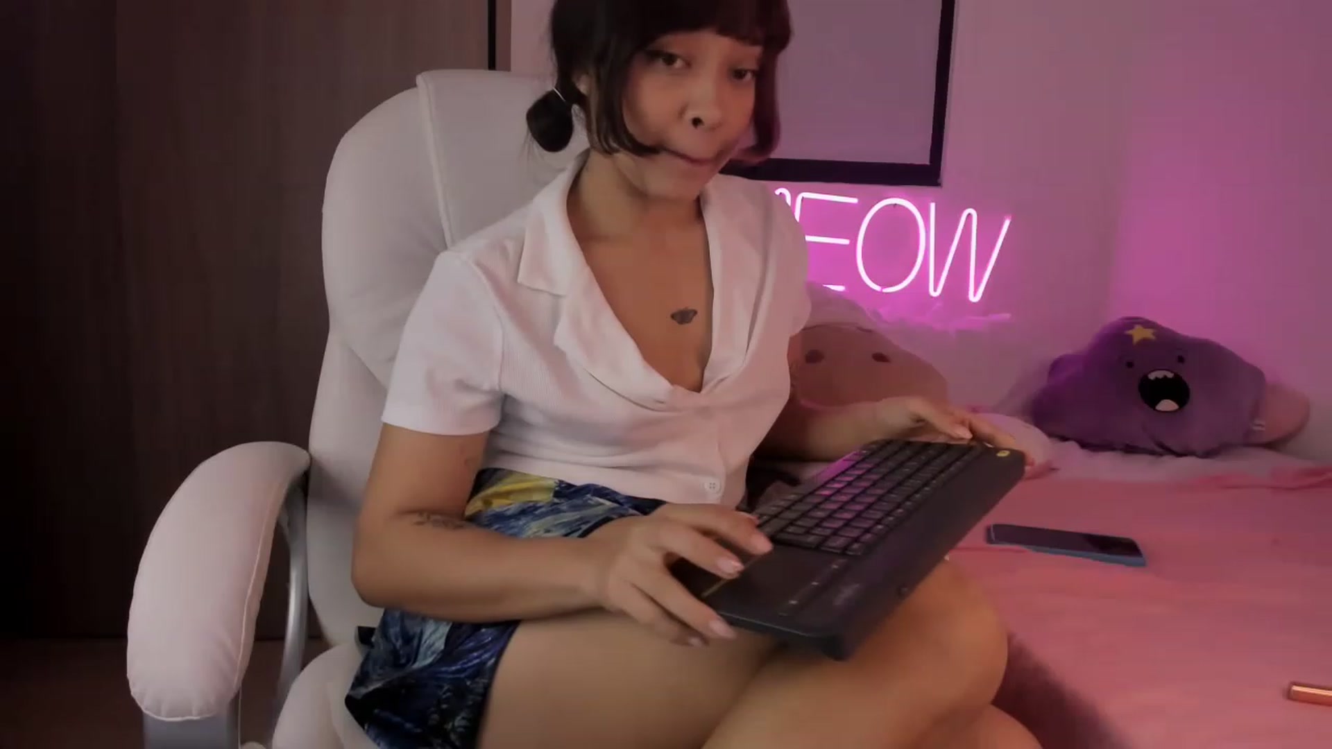 Gallery image thumbnail from kittieEVIL's myfreecams stream on, 11/24/2022, 05:48 image 3 of 20