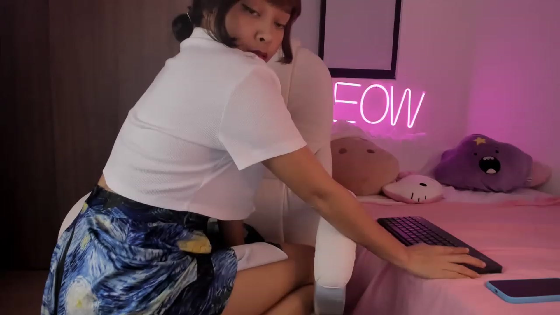 Gallery image thumbnail from kittieEVIL's myfreecams stream on, 11/24/2022, 05:48 image 12 of 20