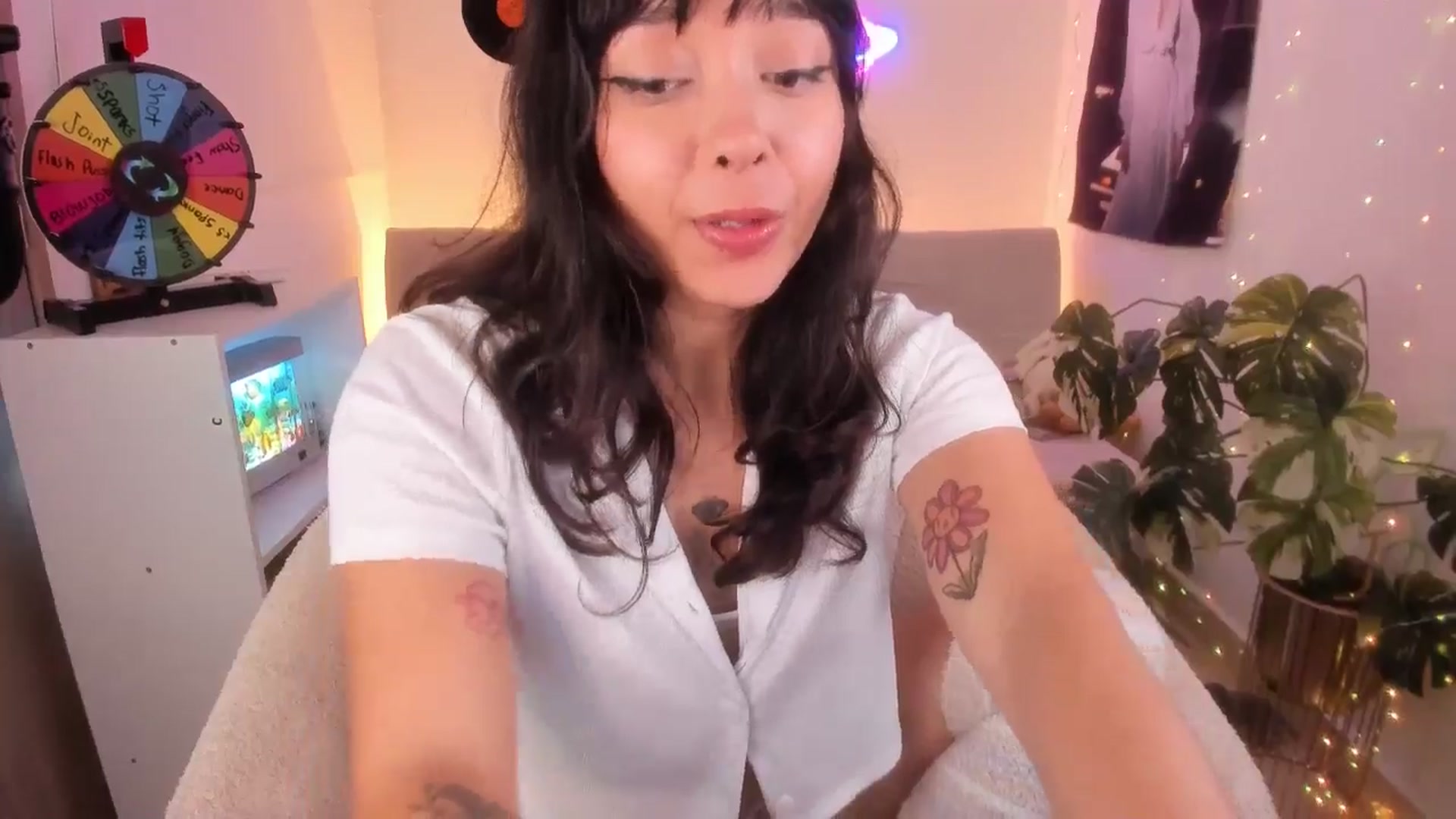 Gallery image thumbnail from kittieEVIL's myfreecams stream on, 08/13/2024, 16:29 image 10 of 20