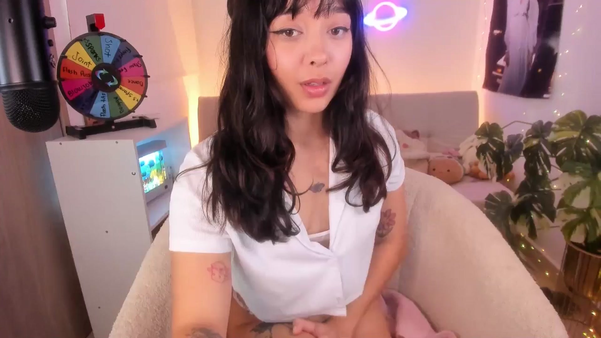 Gallery image thumbnail from kittieEVIL's myfreecams stream on, 08/13/2024, 16:29 image 14 of 20