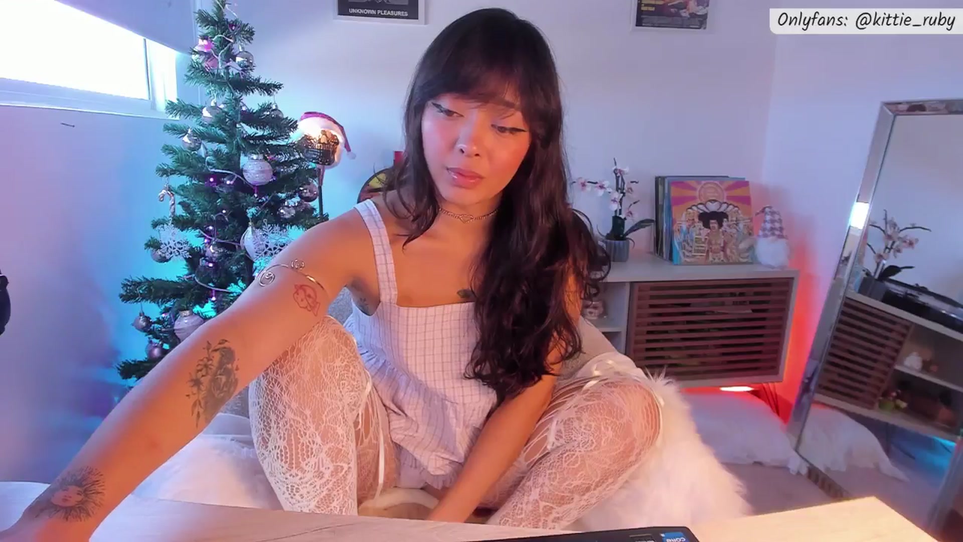 Gallery image thumbnail from kittieEVIL's myfreecams stream on, 12/17/2025, 17:18 image 3 of 20