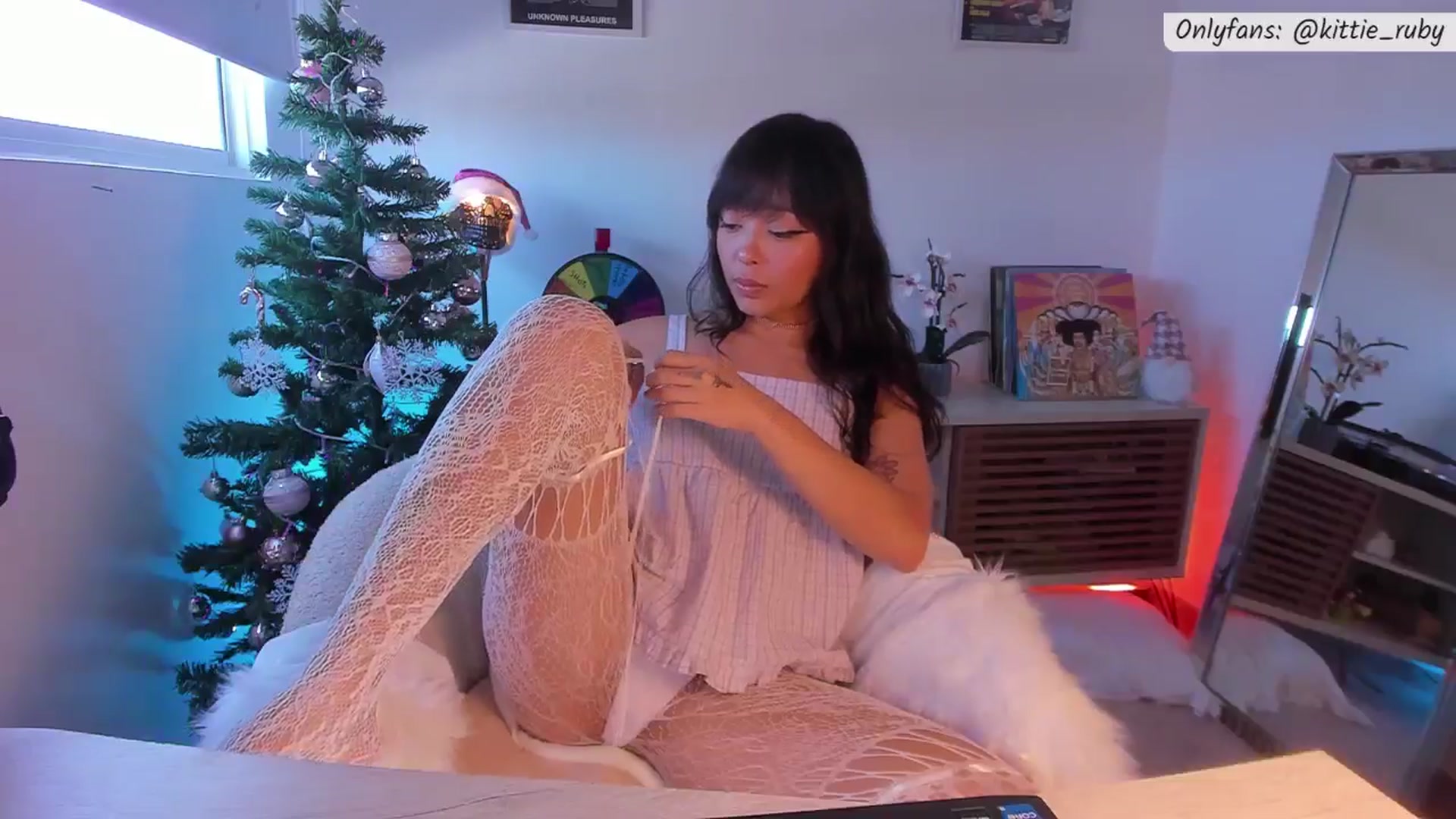 Gallery image thumbnail from kittieEVIL's myfreecams stream on, 12/17/2025, 17:18 image 4 of 20