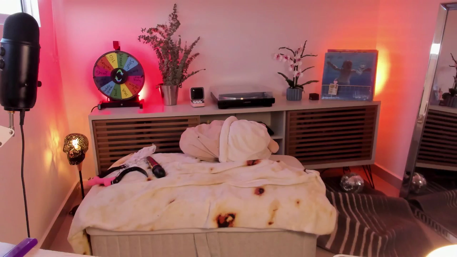Gallery image thumbnail from kittieEVIL's myfreecams stream on, 01/27/2026, 22:58 image 12 of 20