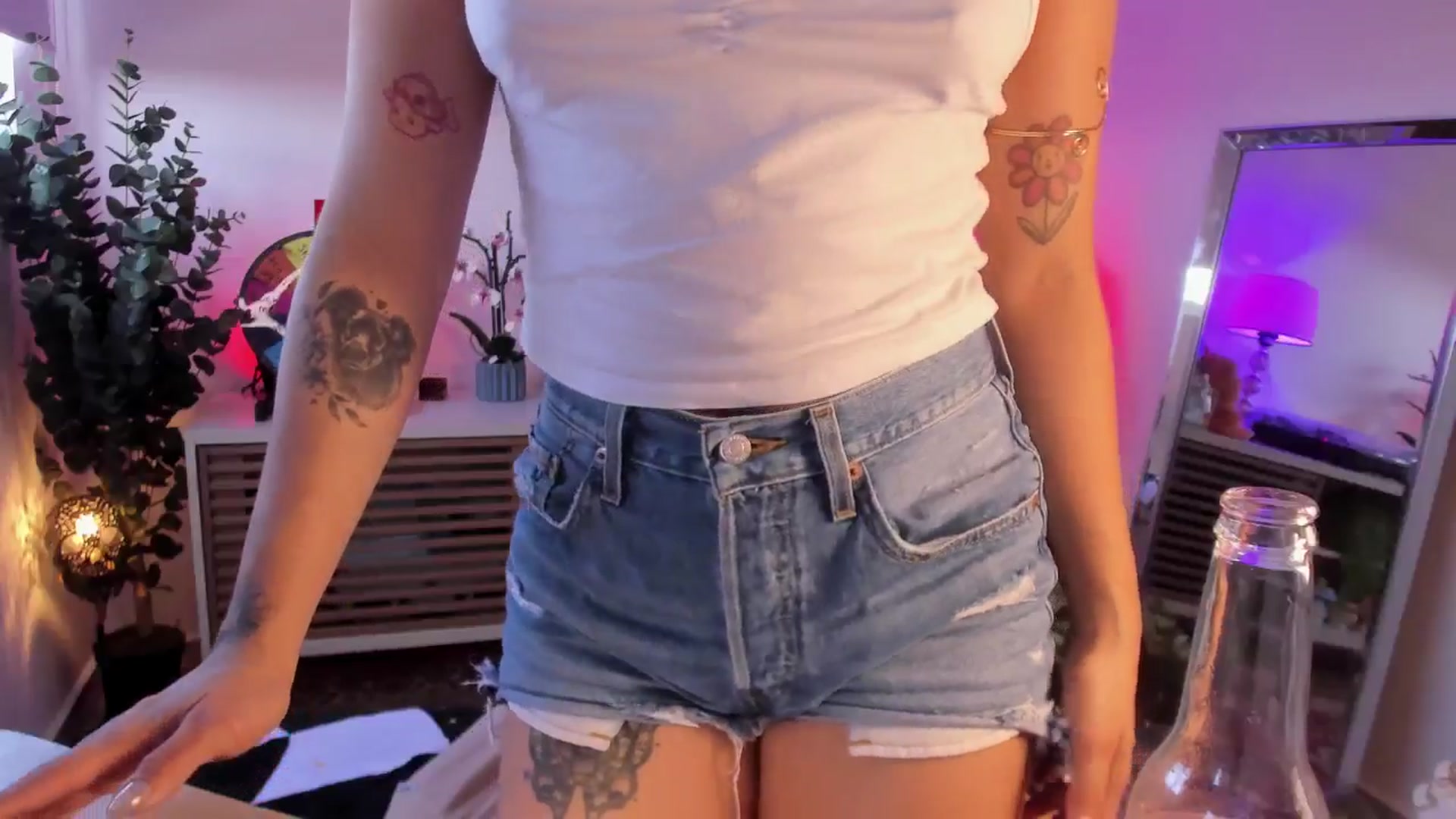 Gallery image thumbnail from kittieEVIL's myfreecams stream on, 02/21/2026, 21:12 image 7 of 20