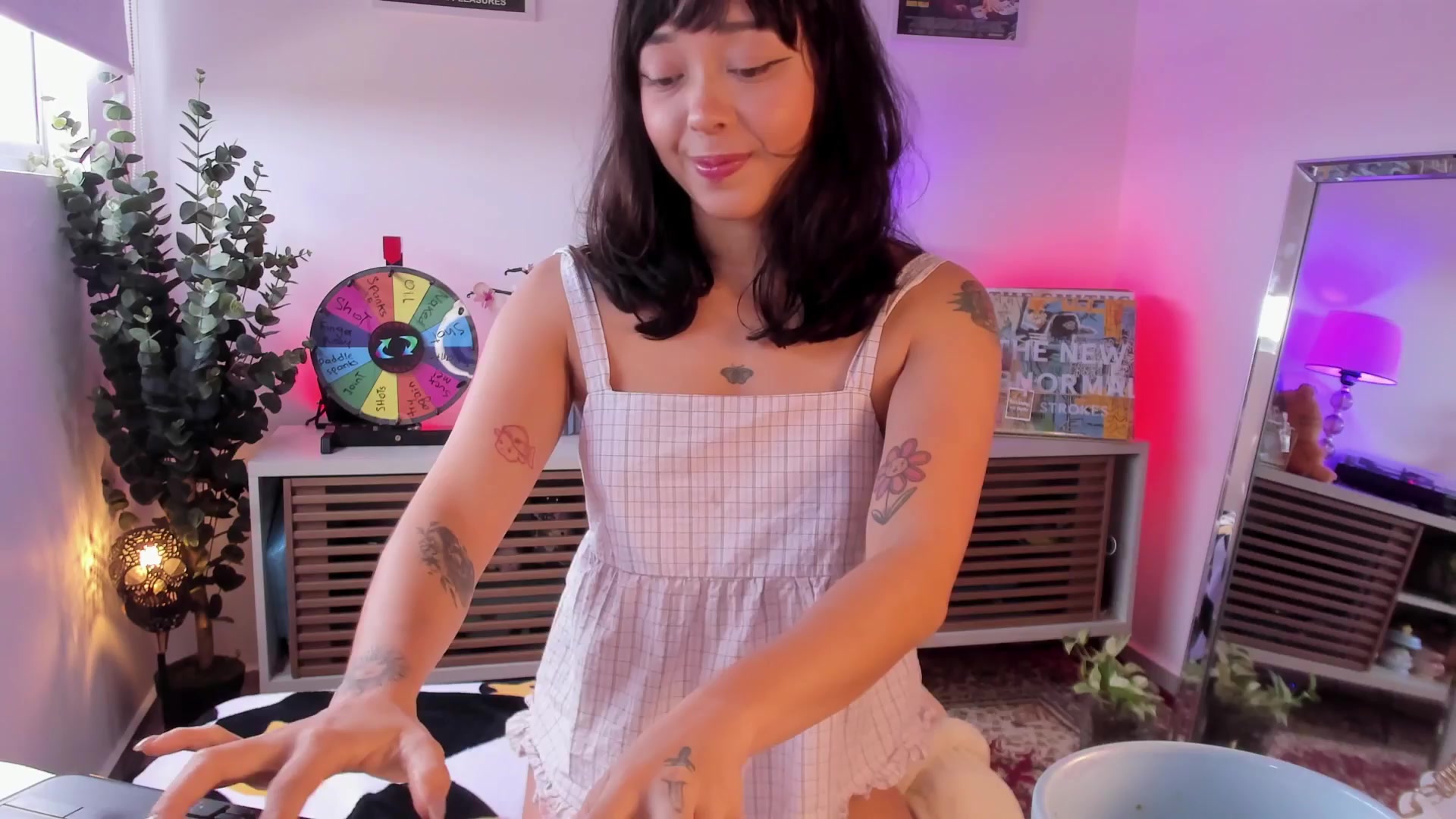 Gallery image thumbnail from kittieEVIL's myfreecams stream on, 02/23/2026, 19:18 image 13 of 20