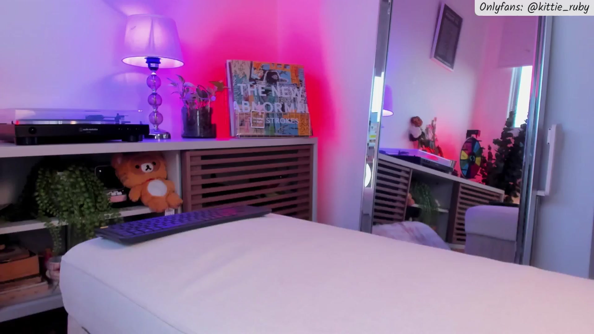 Gallery image thumbnail from kittieEVIL's myfreecams stream on, 03/09/2026, 23:53 image 6 of 20
