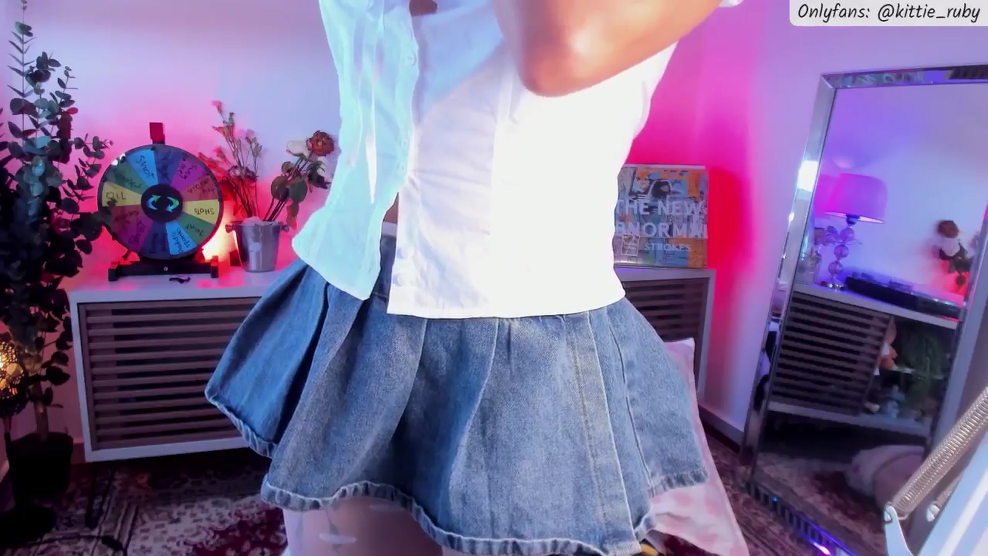 Gallery image thumbnail from kittieEVIL's myfreecams stream on, 03/10/2026, 19:20 image 6 of 20
