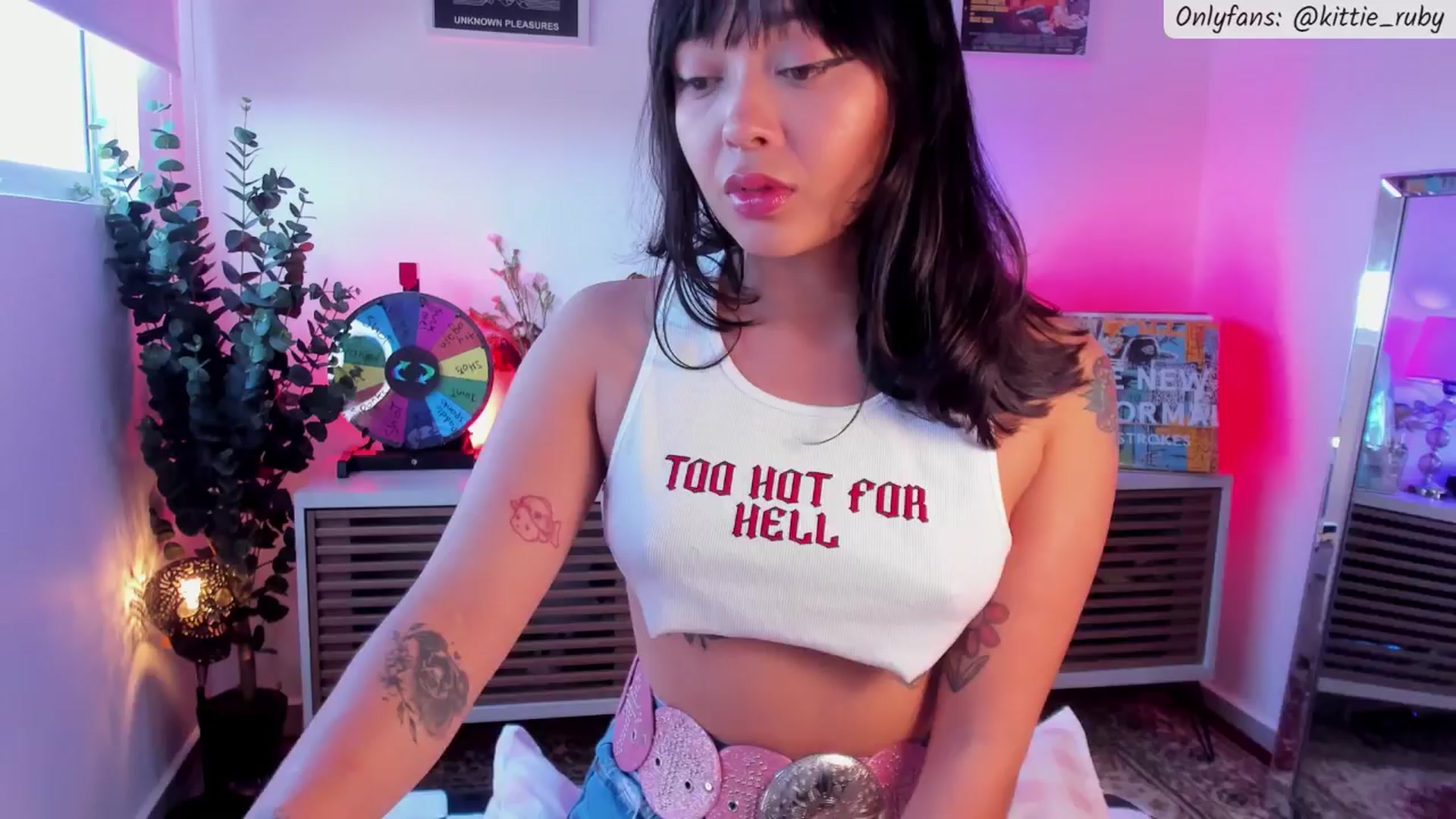 Gallery image thumbnail from kittieEVIL's myfreecams stream on, 03/11/2026, 21:57 image 3 of 20
