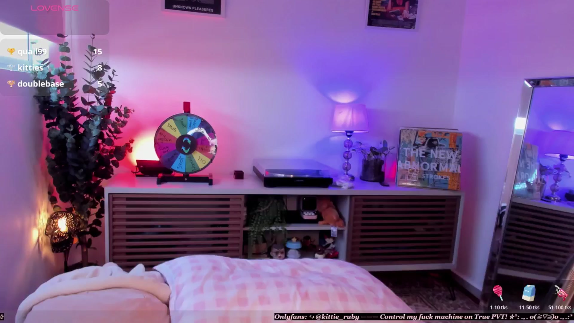 Gallery image thumbnail from kittieEVIL's myfreecams stream on, 03/19/2026, 22:40 image 8 of 20