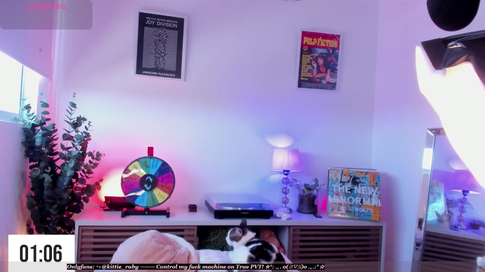 Gallery image thumbnail from kittieEVIL's myfreecams stream on, 03/19/2026, 22:40 image 1 of 20