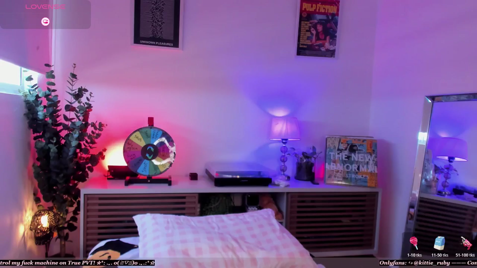 Gallery image thumbnail from kittieEVIL's myfreecams stream on, 03/20/2026, 17:43 image 13 of 20
