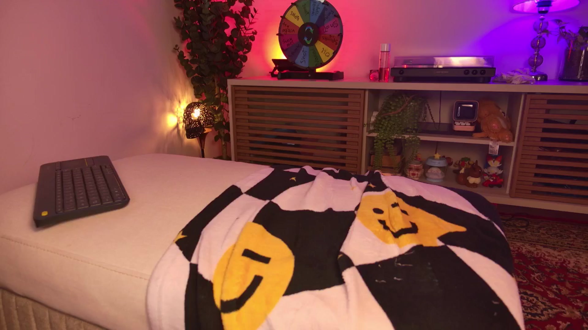 Gallery image thumbnail from kittieEVIL's myfreecams stream on, 03/20/2026, 23:35 image 19 of 20