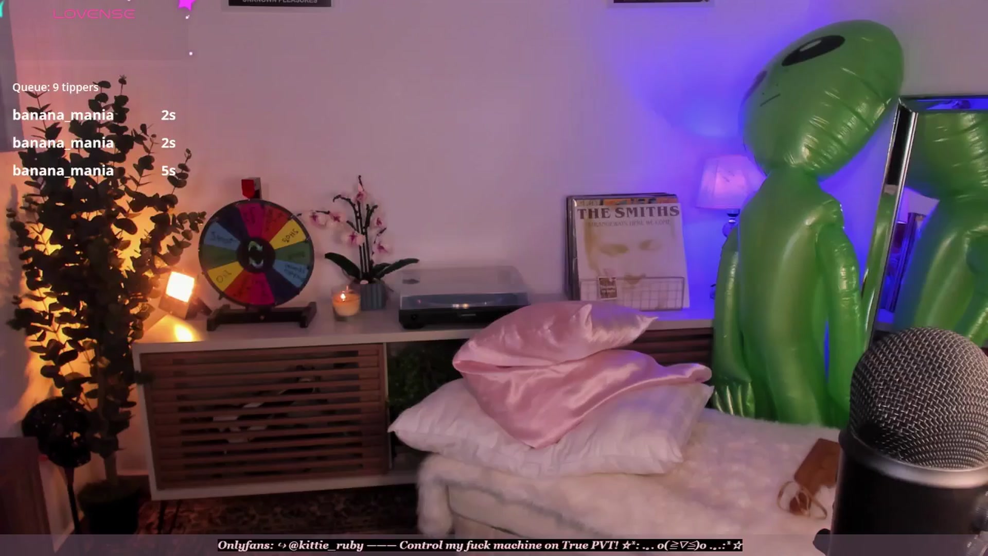 Gallery image thumbnail from kittieEVIL's myfreecams stream on, 05/03/2026, 24:51 image 4 of 20
