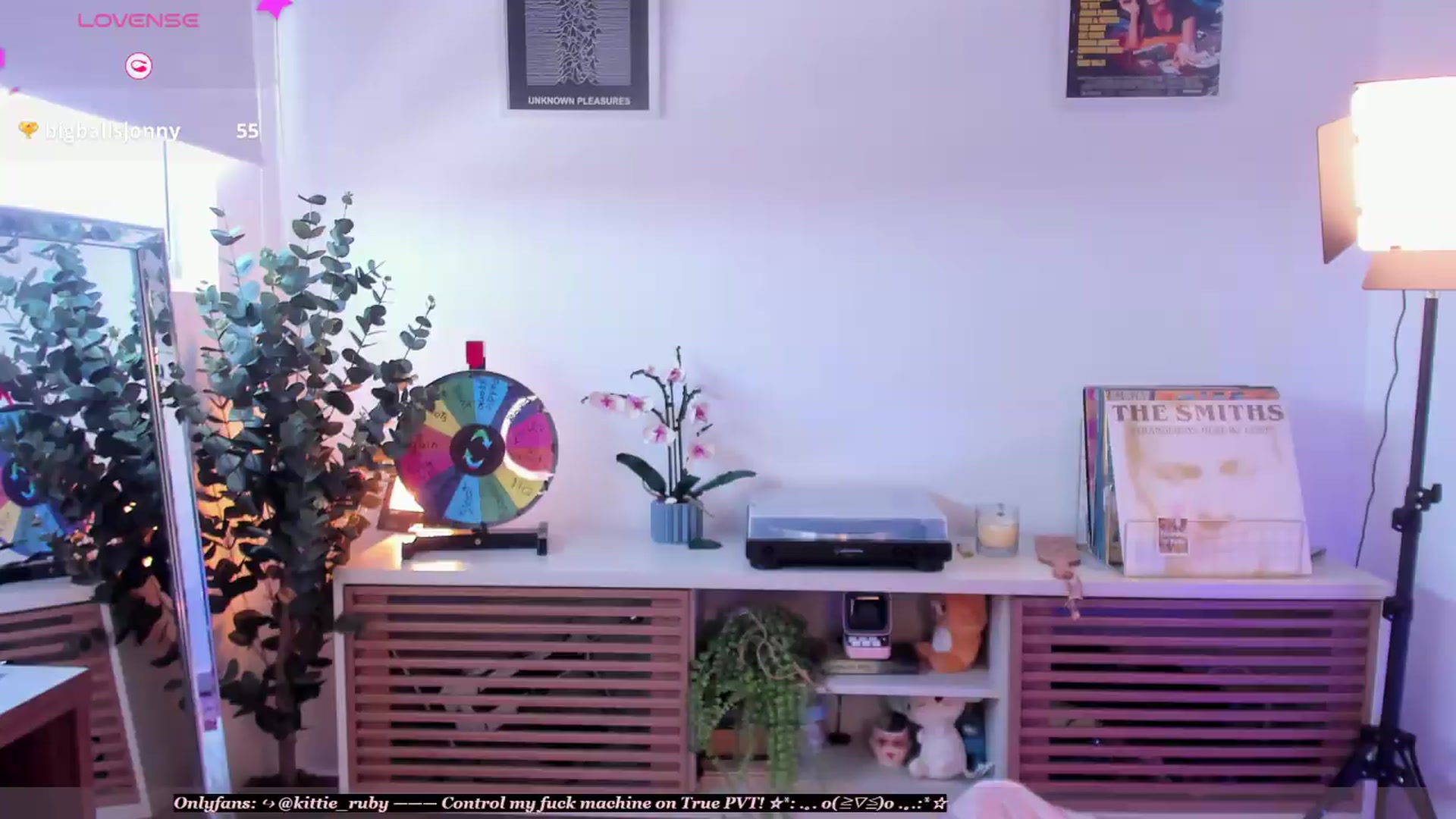 Gallery image thumbnail from kittieEVIL's myfreecams stream on, 05/07/2026, 17:22 image 17 of 20