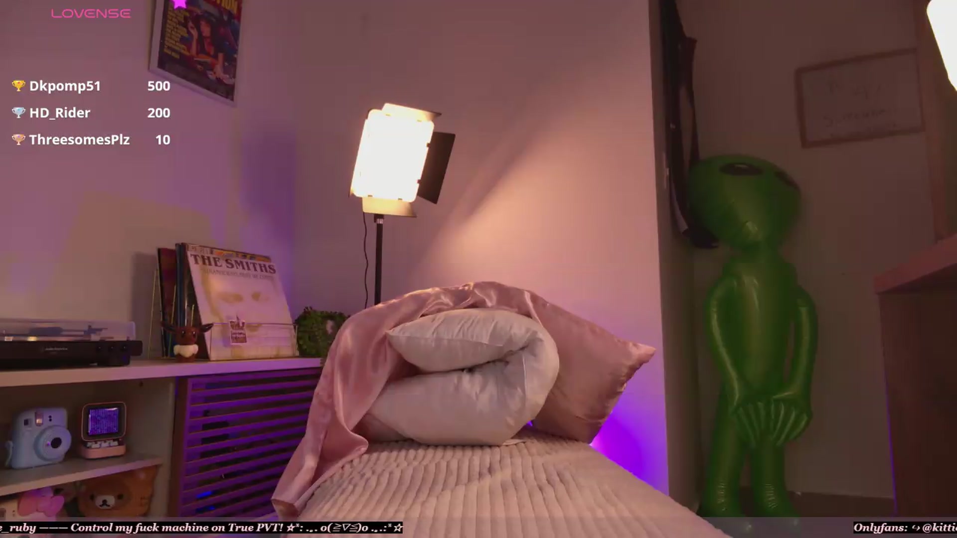 Gallery image thumbnail from kittieEVIL's myfreecams stream on, 05/12/2026, 22:16 image 9 of 20