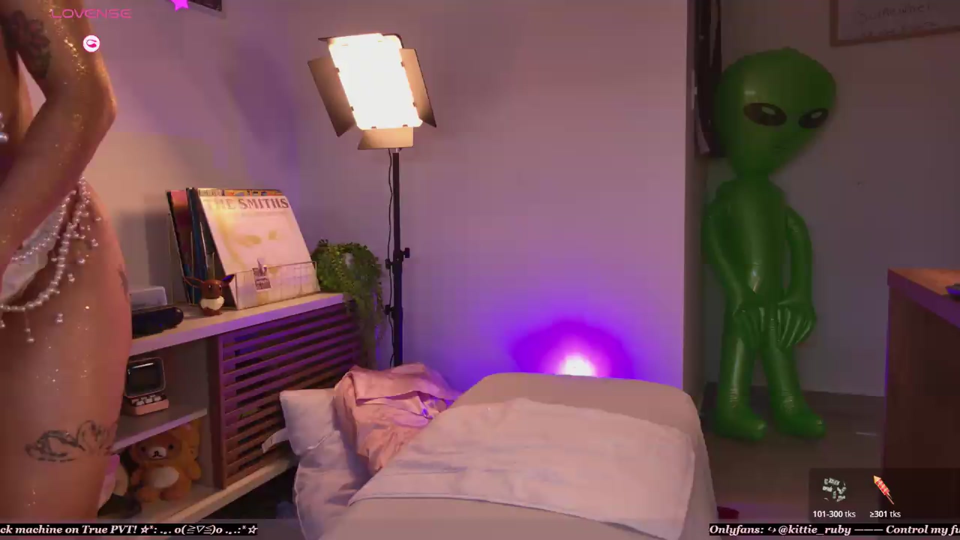 Gallery image thumbnail from kittieEVIL's myfreecams stream on, 05/18/2026, 22:17 image 1 of 20