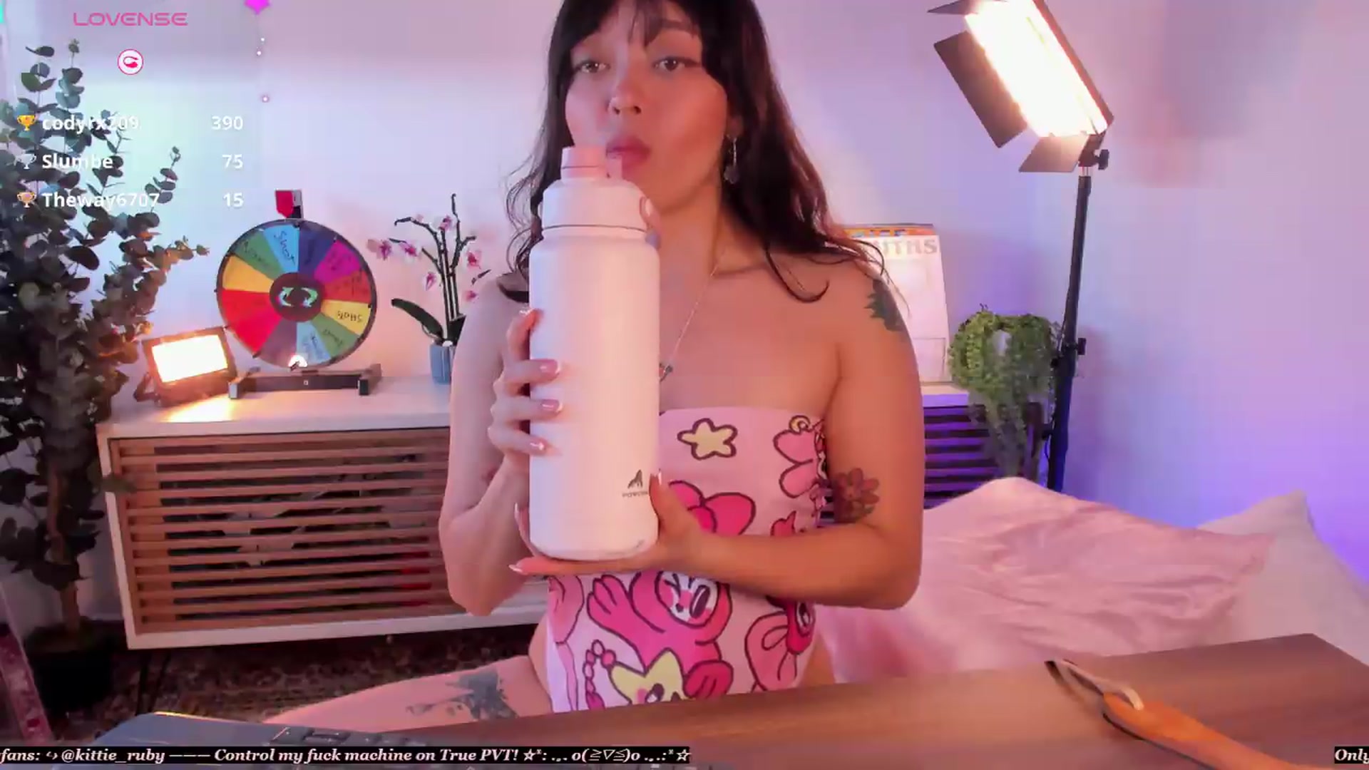Gallery image thumbnail from kittieEVIL's myfreecams stream on, 05/19/2026, 19:38 image 17 of 20