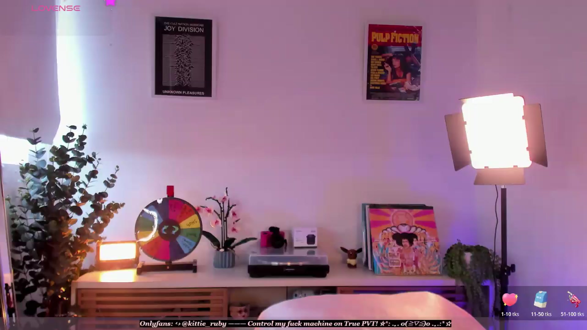 Gallery image thumbnail from kittieEVIL's myfreecams stream on, 05/28/2026, 18:54 image 1 of 20