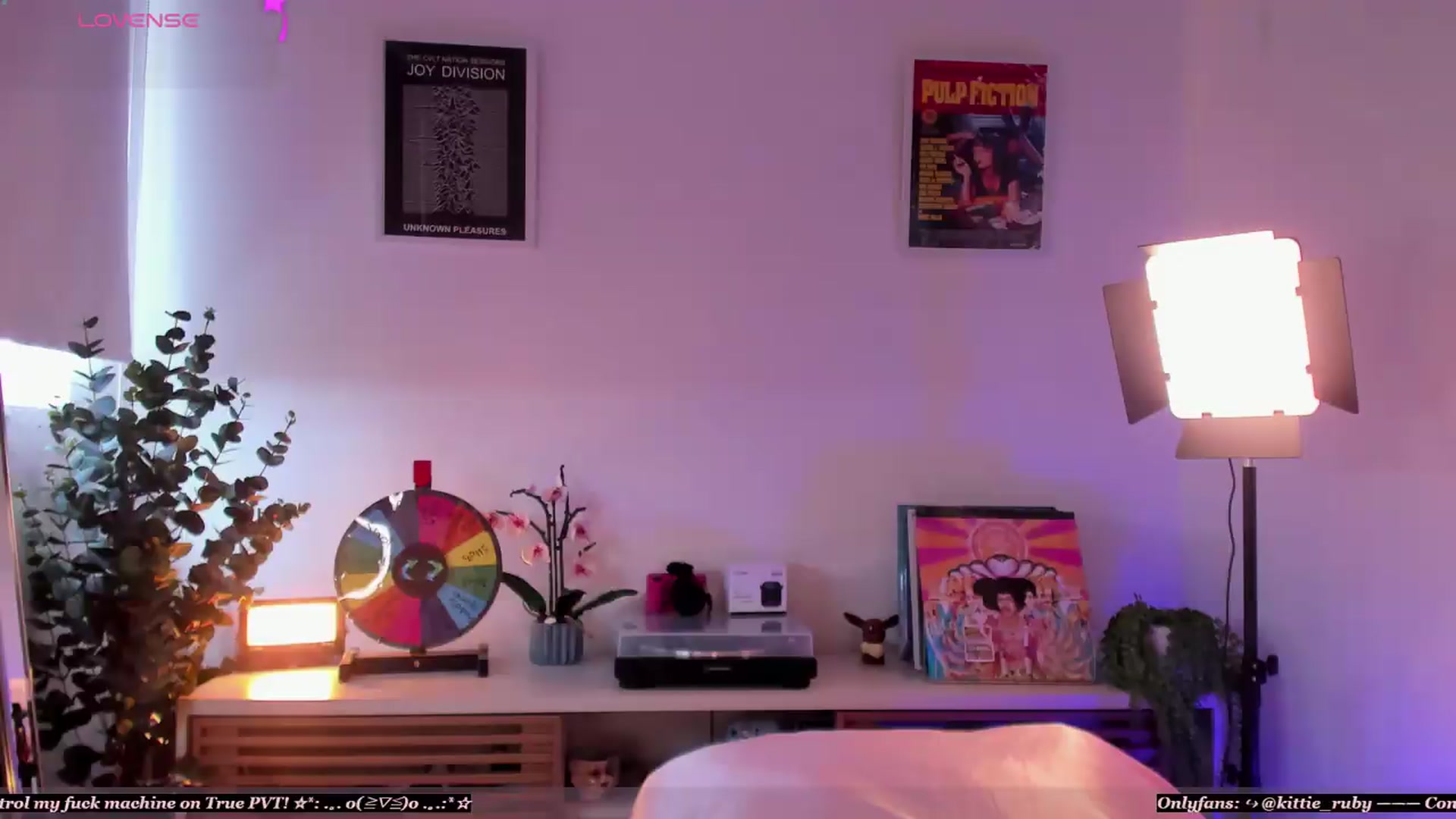 Gallery image thumbnail from kittieEVIL's myfreecams stream on, 05/28/2026, 18:54 image 5 of 20