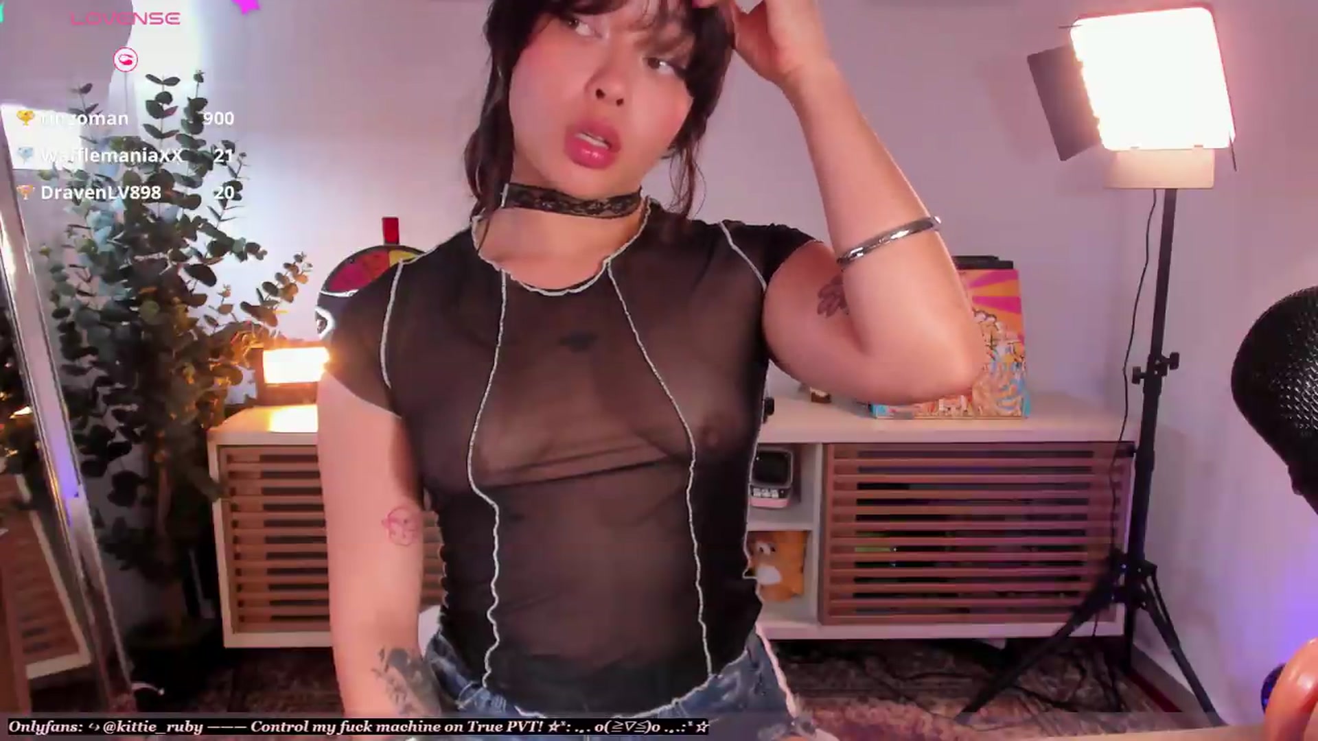 Gallery image thumbnail from kittieEVIL's myfreecams stream on, 06/18/2026, 21:20 image 15 of 20