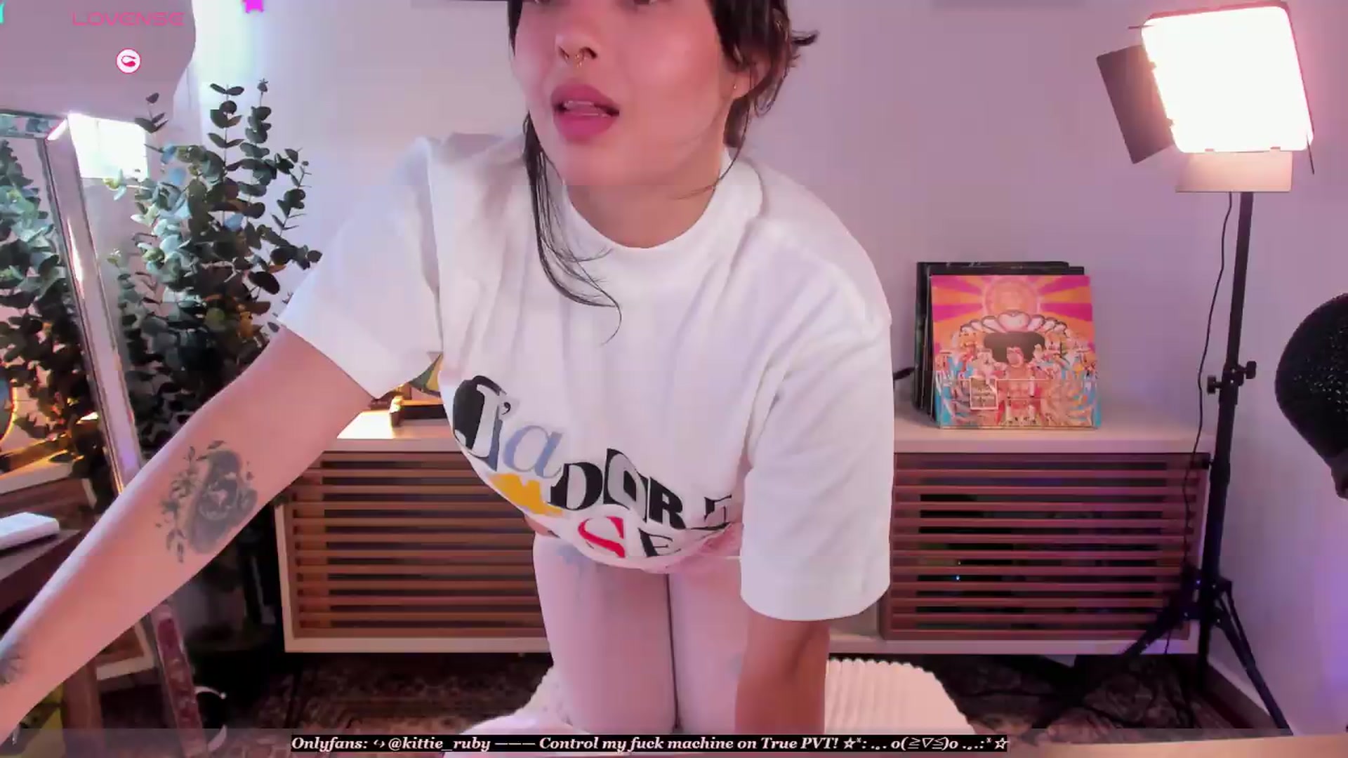 Gallery image thumbnail from kittieEVIL's myfreecams stream on, 06/20/2026, 15:35 image 5 of 20