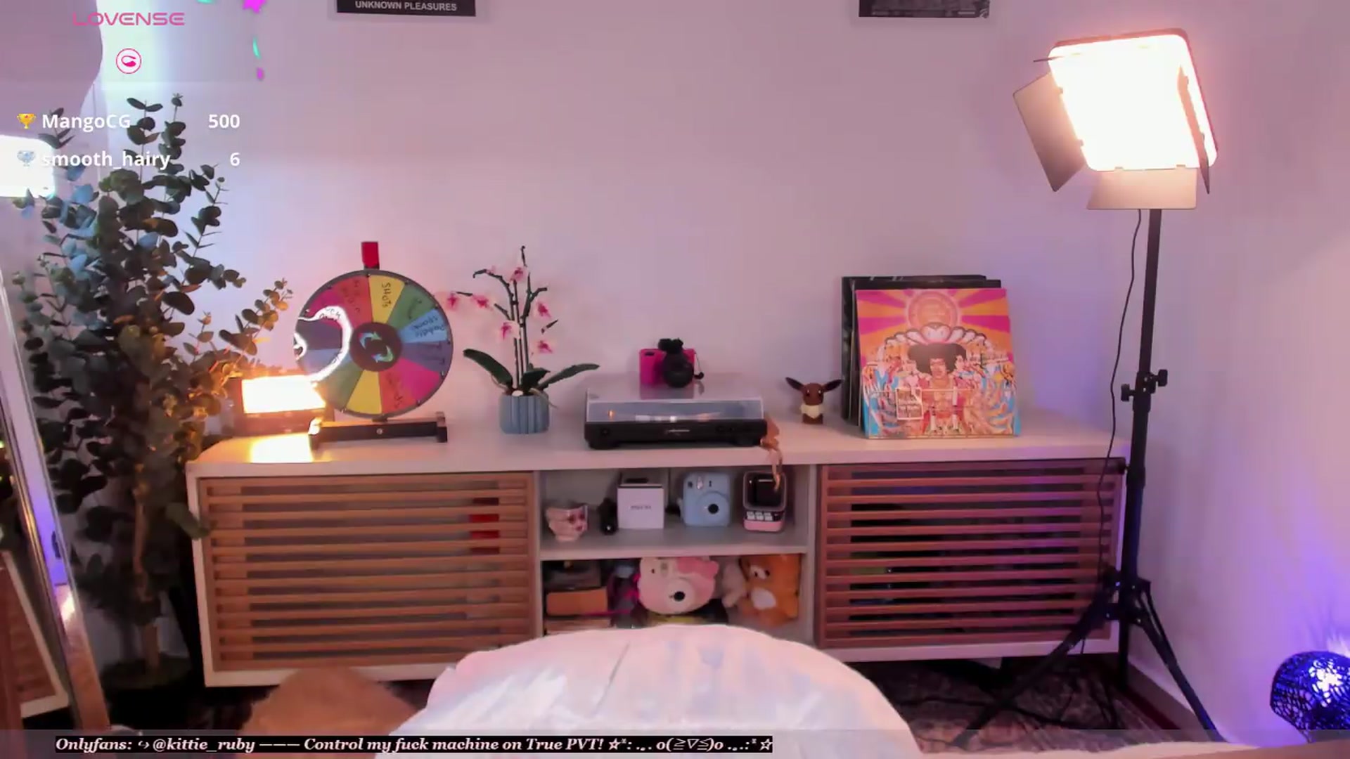 Gallery image thumbnail from kittieEVIL's myfreecams stream on, 06/25/2026, 20:33 image 10 of 20