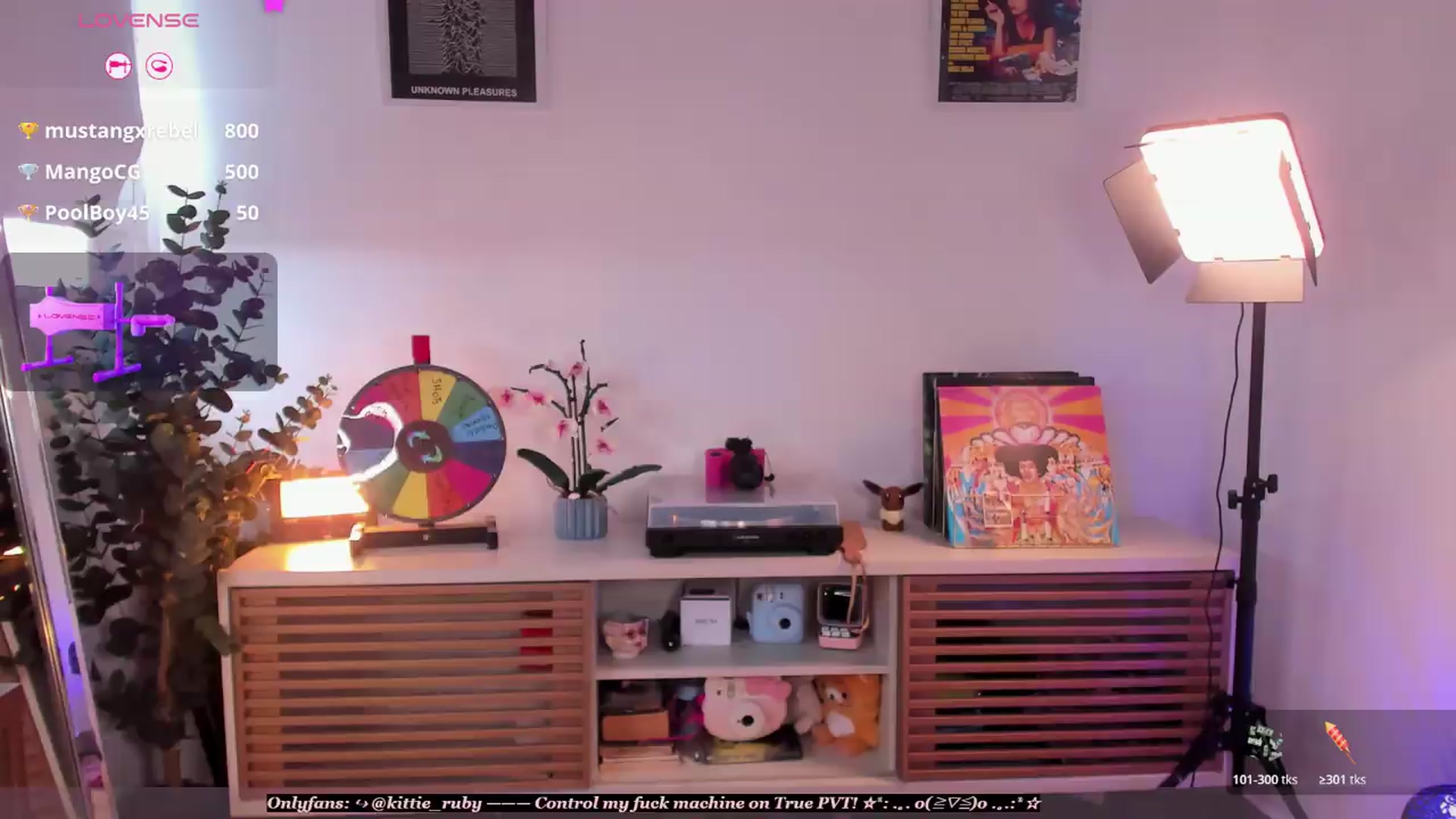 Gallery image thumbnail from kittieEVIL's myfreecams stream on, 06/25/2026, 21:22 image 1 of 20