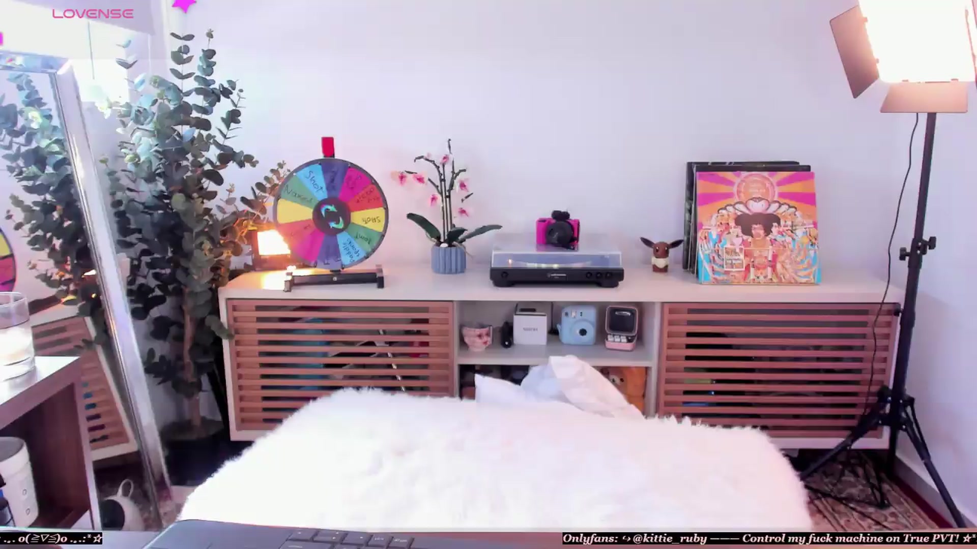 Gallery image thumbnail from kittieEVIL's myfreecams stream on, 06/30/2026, 16:52 image 1 of 20