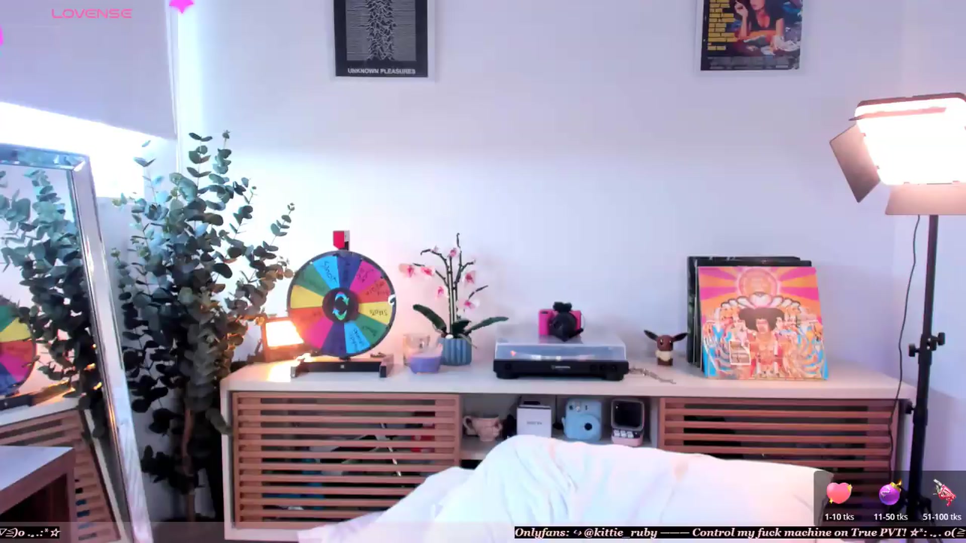 Gallery image thumbnail from kittieEVIL's myfreecams stream on, 07/11/2026, 20:41 image 5 of 20