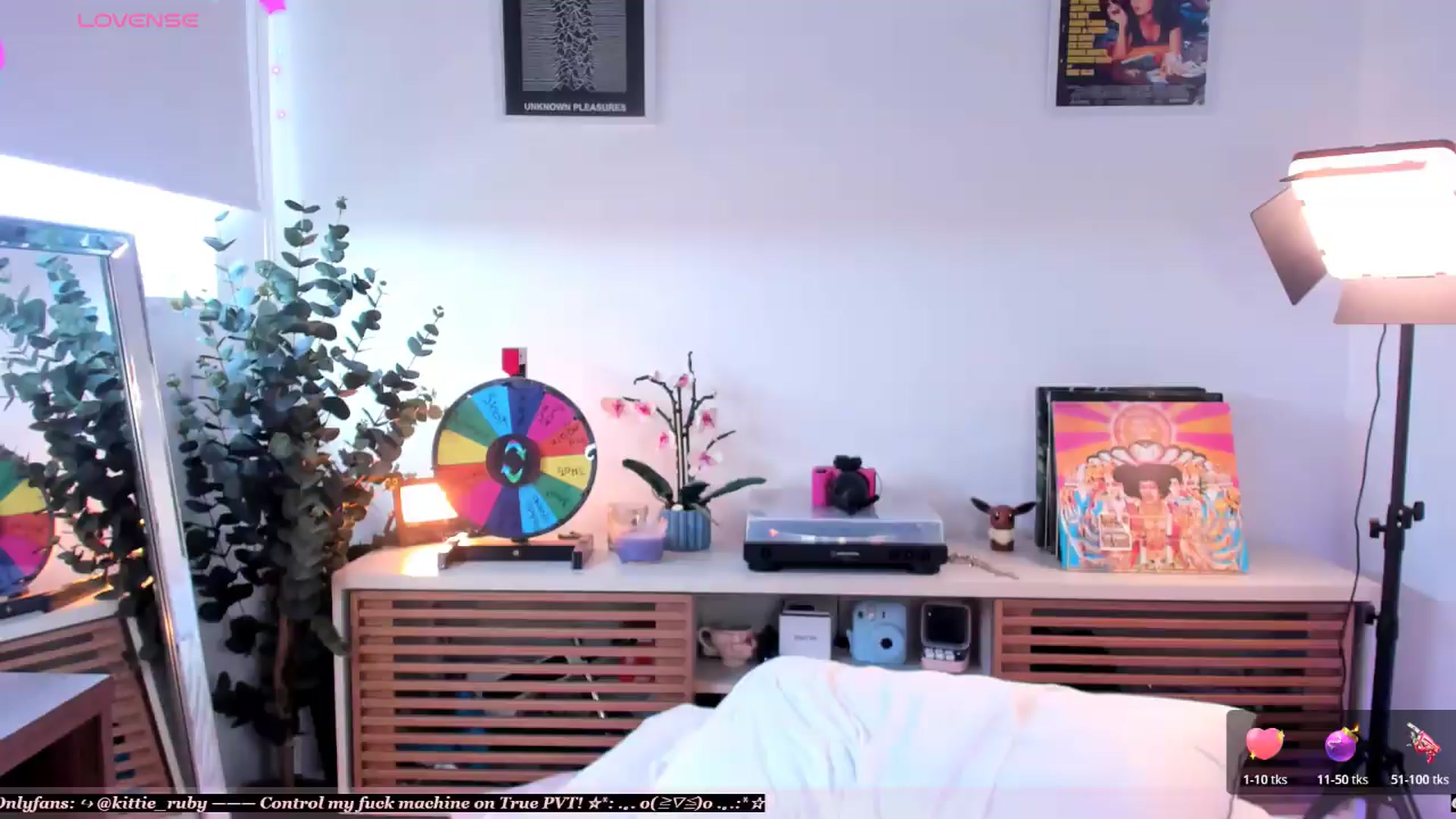 Gallery image thumbnail from kittieEVIL's myfreecams stream on, 07/11/2026, 20:41 image 4 of 20