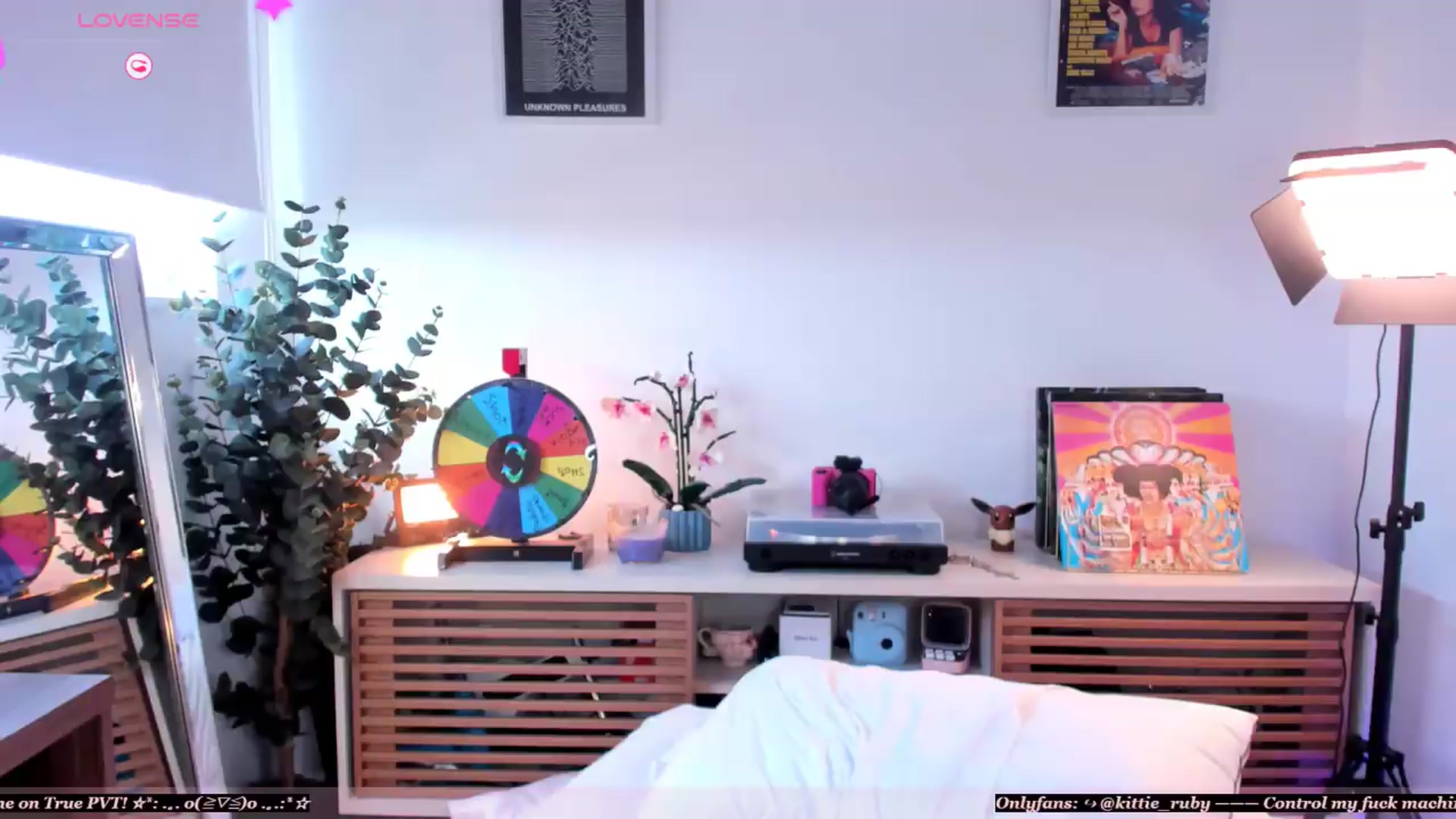 Gallery image thumbnail from kittieEVIL's myfreecams stream on, 07/11/2026, 20:41 image 9 of 20