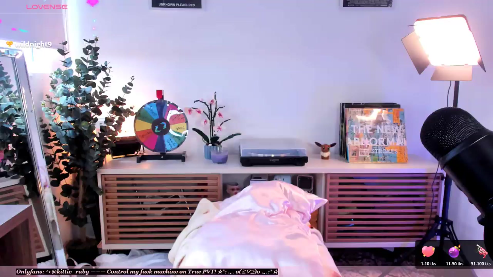 Gallery image thumbnail from kittieEVIL's myfreecams stream on, 07/21/2026, 18:12 image 4 of 20